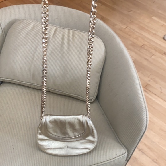 Gold crossbody bag with magnetic closure, like new - Picture 3 of 5